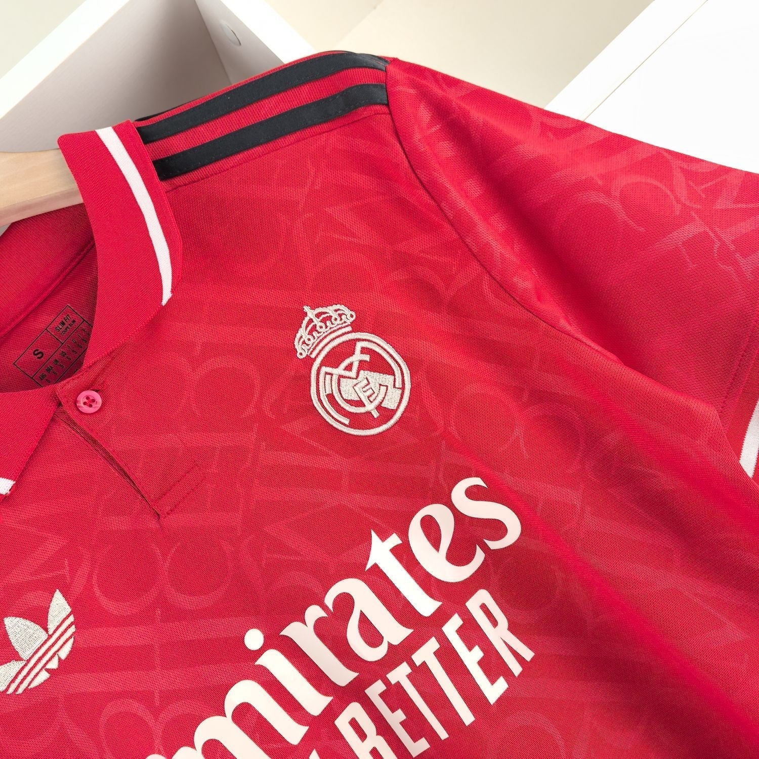 Trikot 24/25 Real Madrid Rot Spezial 