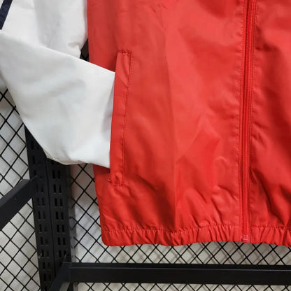 Windjacke Bayer Leverkusen 24/25 - Branco e Vermelho 